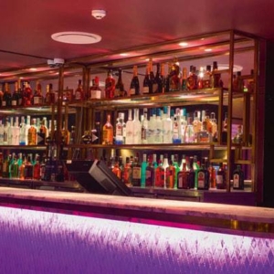 Cleo-Ultra-Lounge-3
