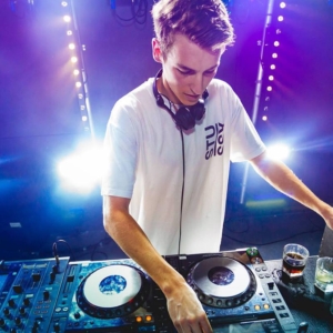 Cruze-Nightclub-2