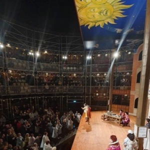 Globe-pop-up-theatre-8