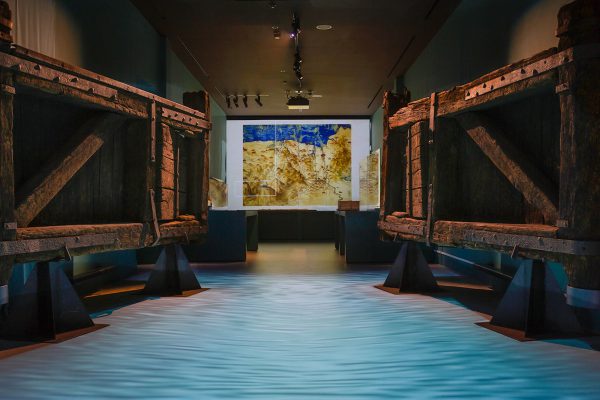 140 PROLIGHTS MiniEclipse enlighten Leonardo Da Vinci’s masterpieces